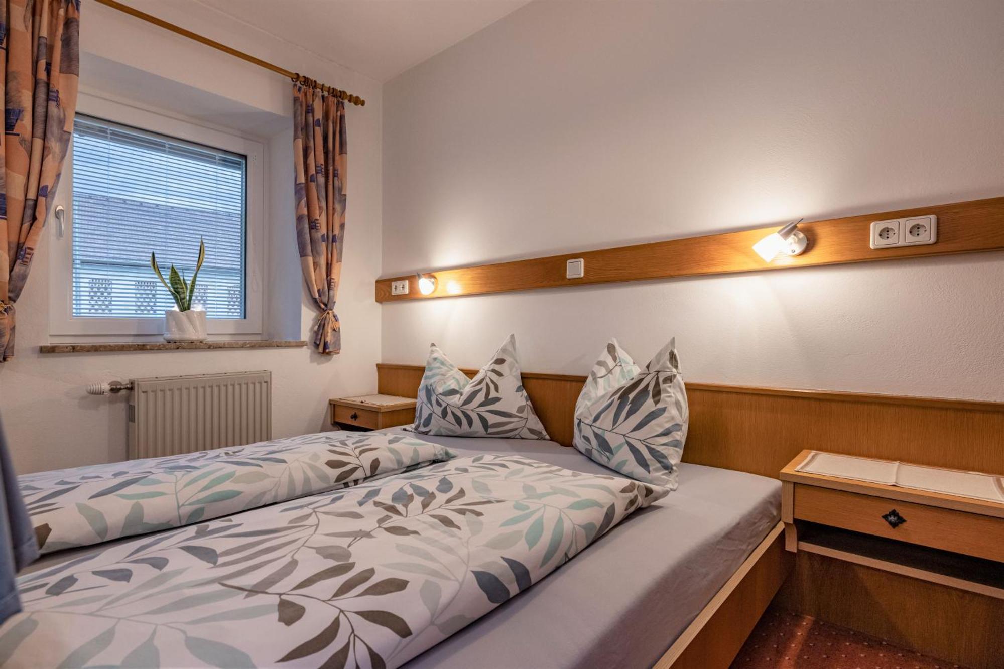 Gaestehaus Eder Tropolach Room photo